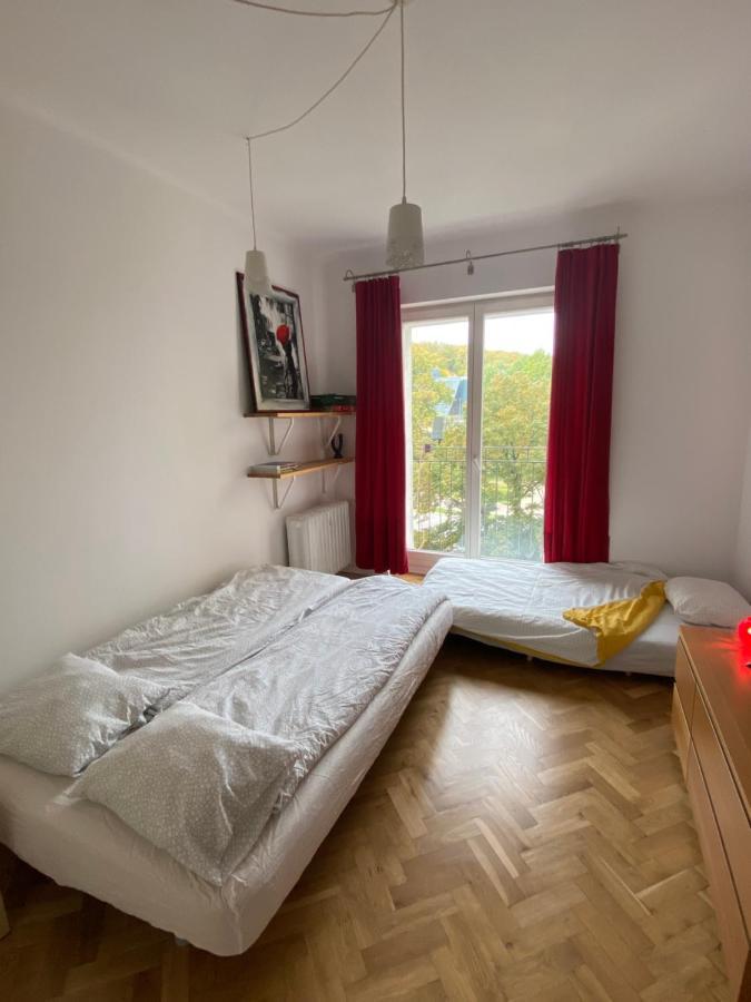 Kawalerka W Centrum Gdyni Z Osobna Kuchnia, 15 Min Spacerem Od Morza Gdynia Ngoại thất bức ảnh