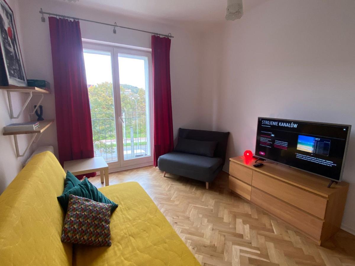 Kawalerka W Centrum Gdyni Z Osobna Kuchnia, 15 Min Spacerem Od Morza Gdynia Ngoại thất bức ảnh